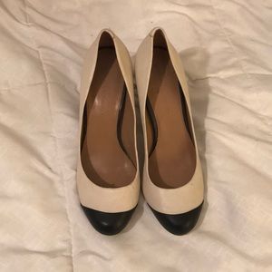Banana Republic Pumps